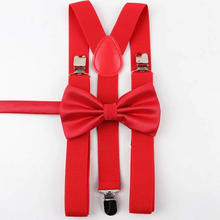 Broekbretels en vlinderdas rood