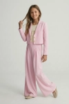 Emi roze set zijaanzicht, tiener elegante feestkleding bruiloft