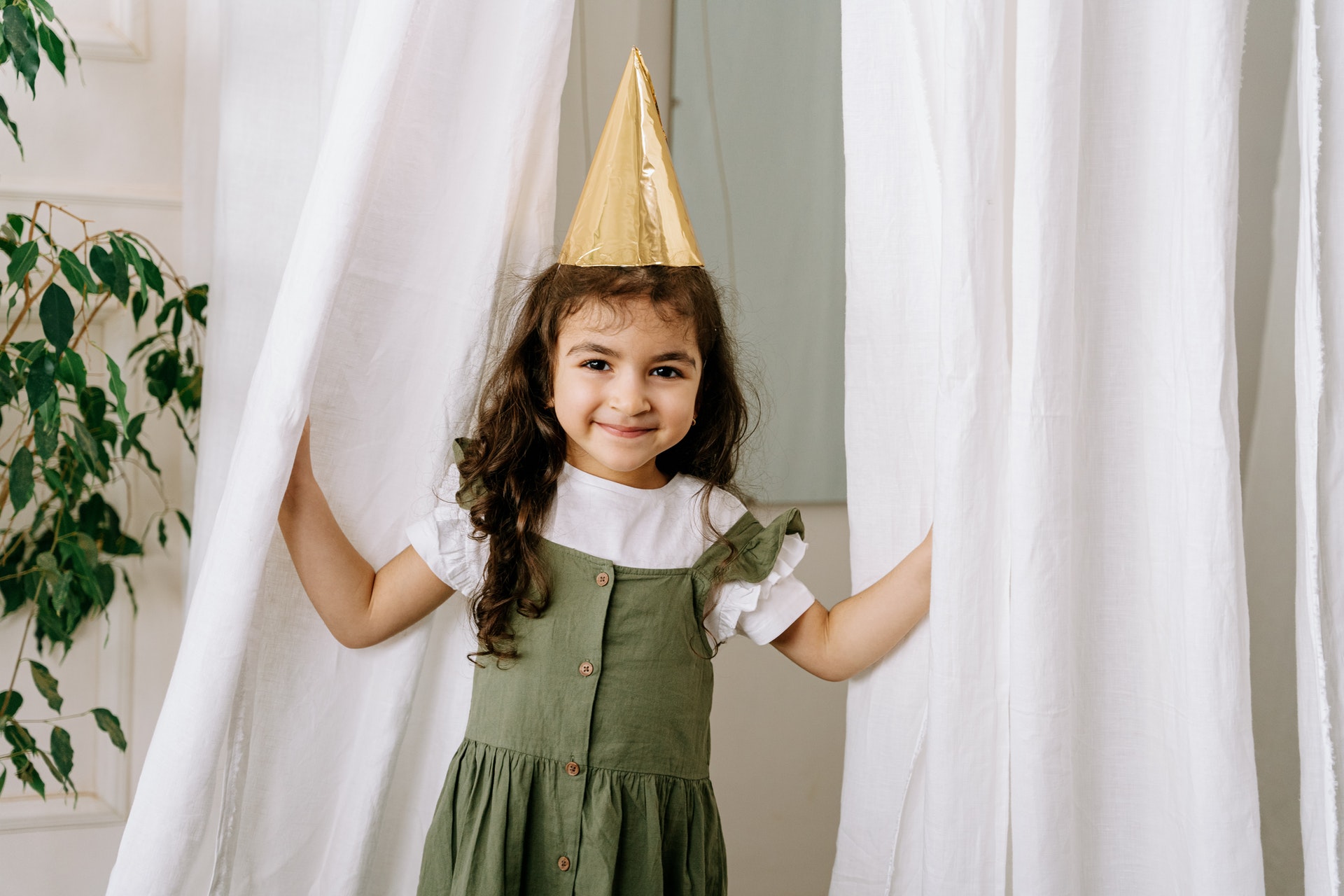 feestjurken kind, communie jurken, feestjurken baby, bloemenmeisjes jurken, baby jurkjes, meisjes kleedjes, prinses jurken kind, kleedjes meisjes